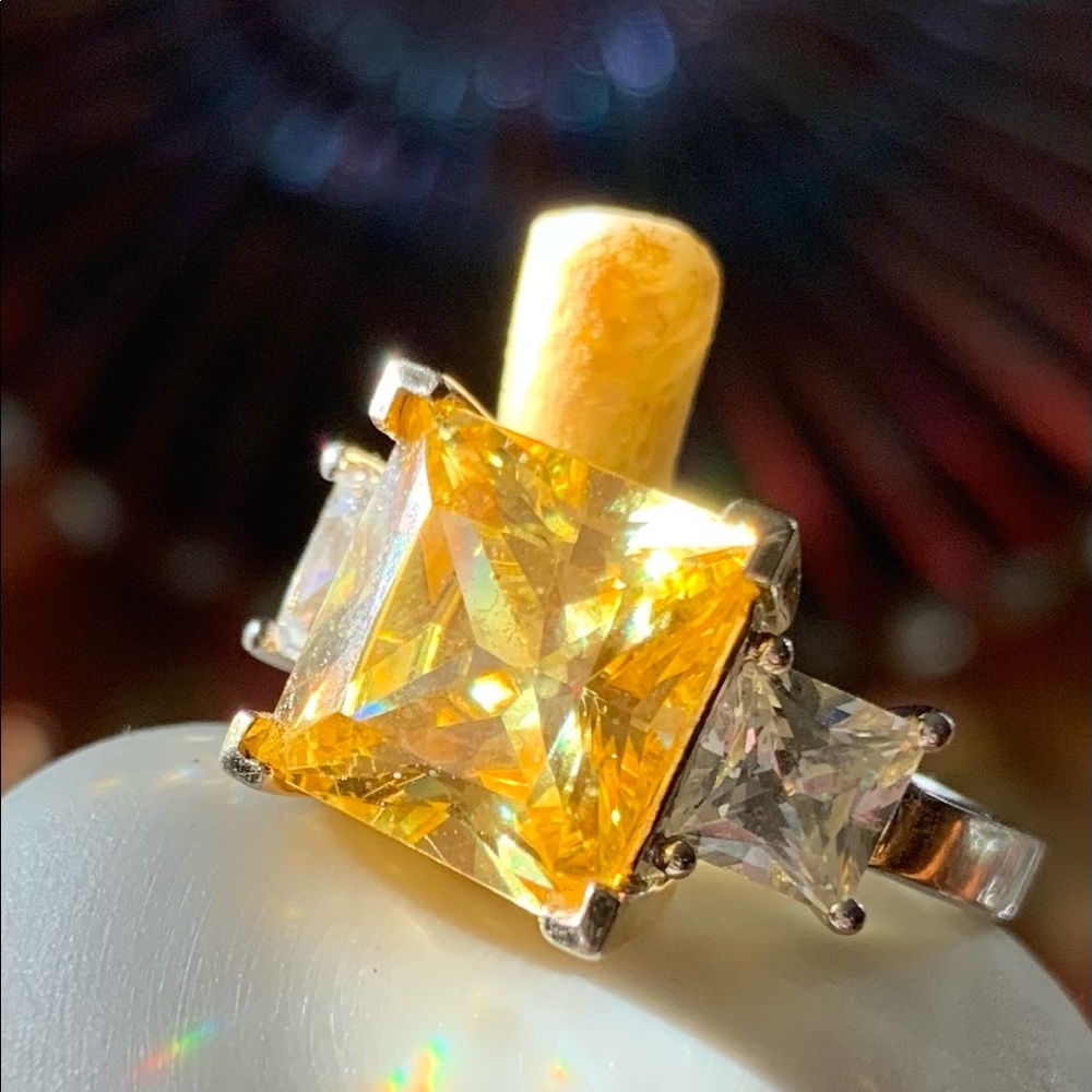 Citrine 14k full White Gold. Princess cut Citrine/Topaz Ring sz 6